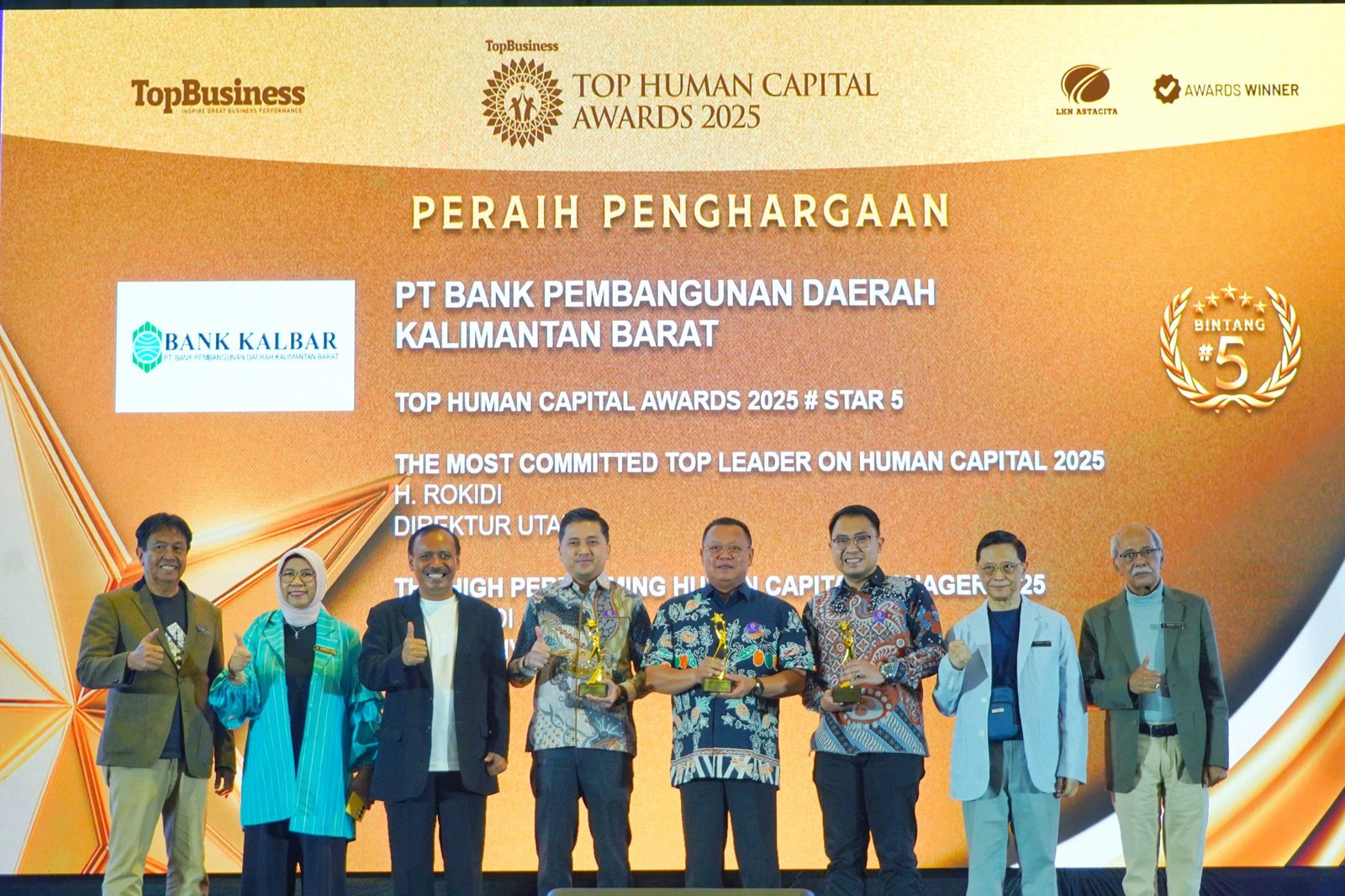 Bank Kalbar Sabet Tiga Penghargaan Bergengsi Sekaligus pada Ajang Top Human Capital Awards 2025