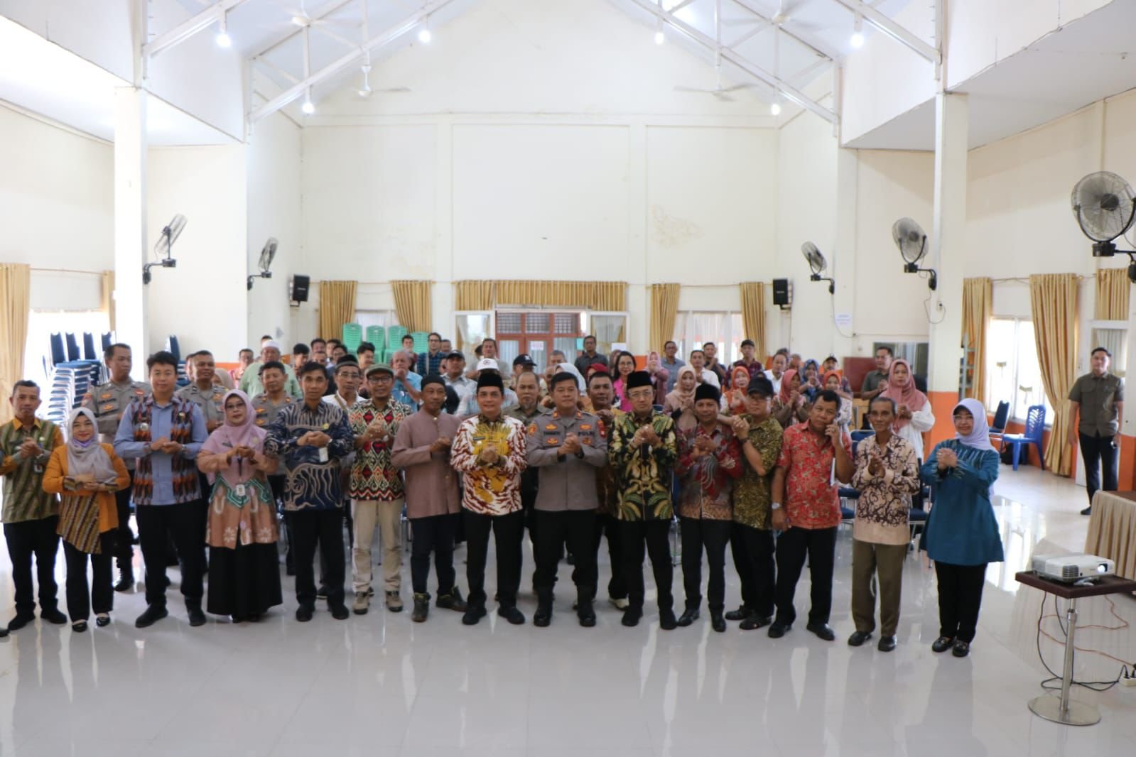 Bahasan Hadari Dialog Interaktif "Bersama Mendukung Kota Pontianak yang Toleran, Harmonis dan Bersahabat"