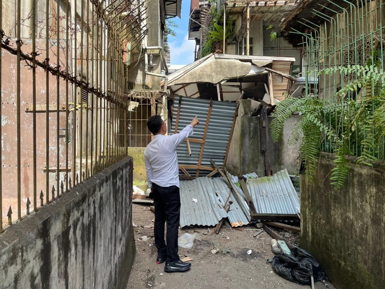Dua Ruko di Jalan Indragiri Barat Pontianak Ambruk, Edi Kamtono Imbau Warga Awasi Bangunan Kosong