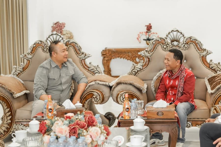 Alexander Wilyo Sambut Hangat Kehadiran Bupati Ngada Raymundus Bena