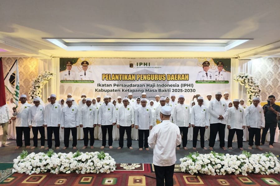 Ria Norsan Lantik Pengurus IPHI Ketapang