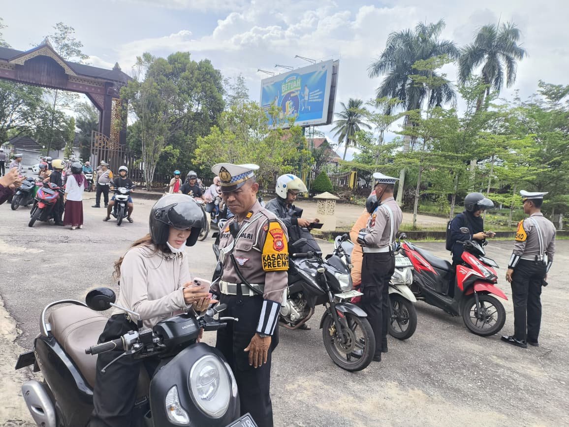 Polres Pontianak Ungkap Sejumlah Pelanggaran pada Hari ke-11 Ops Zebra Kapuas 2025