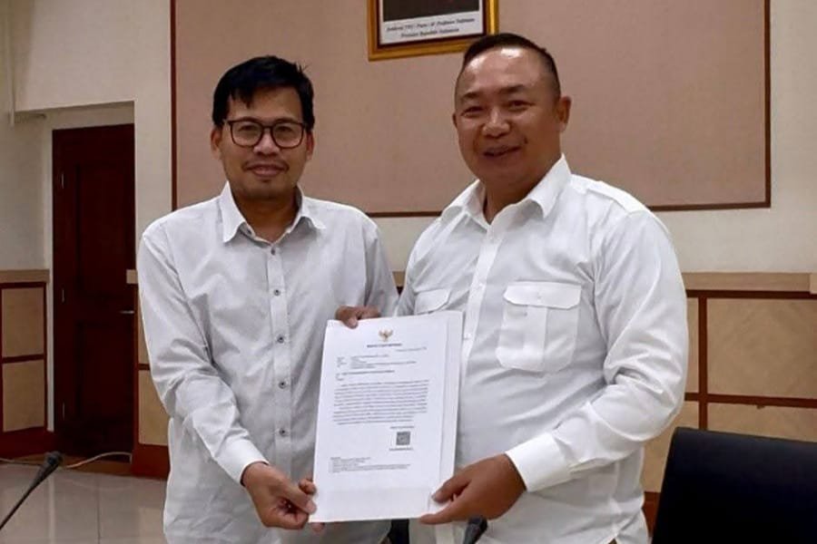 Terbang ke Jakarta, Bupati Alexander Perjuangkan 47 Desa di Ketapang Bebas Gelap