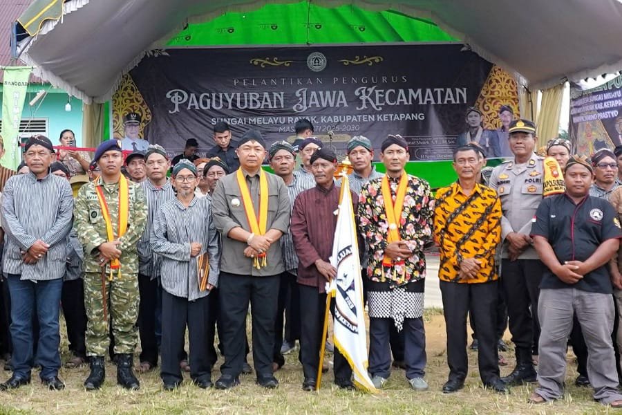 Bupati Alexander Ajak Jaga Kekompakan di Pelantikan Pengurus Paguyuban Jawa Sungai Melayu
