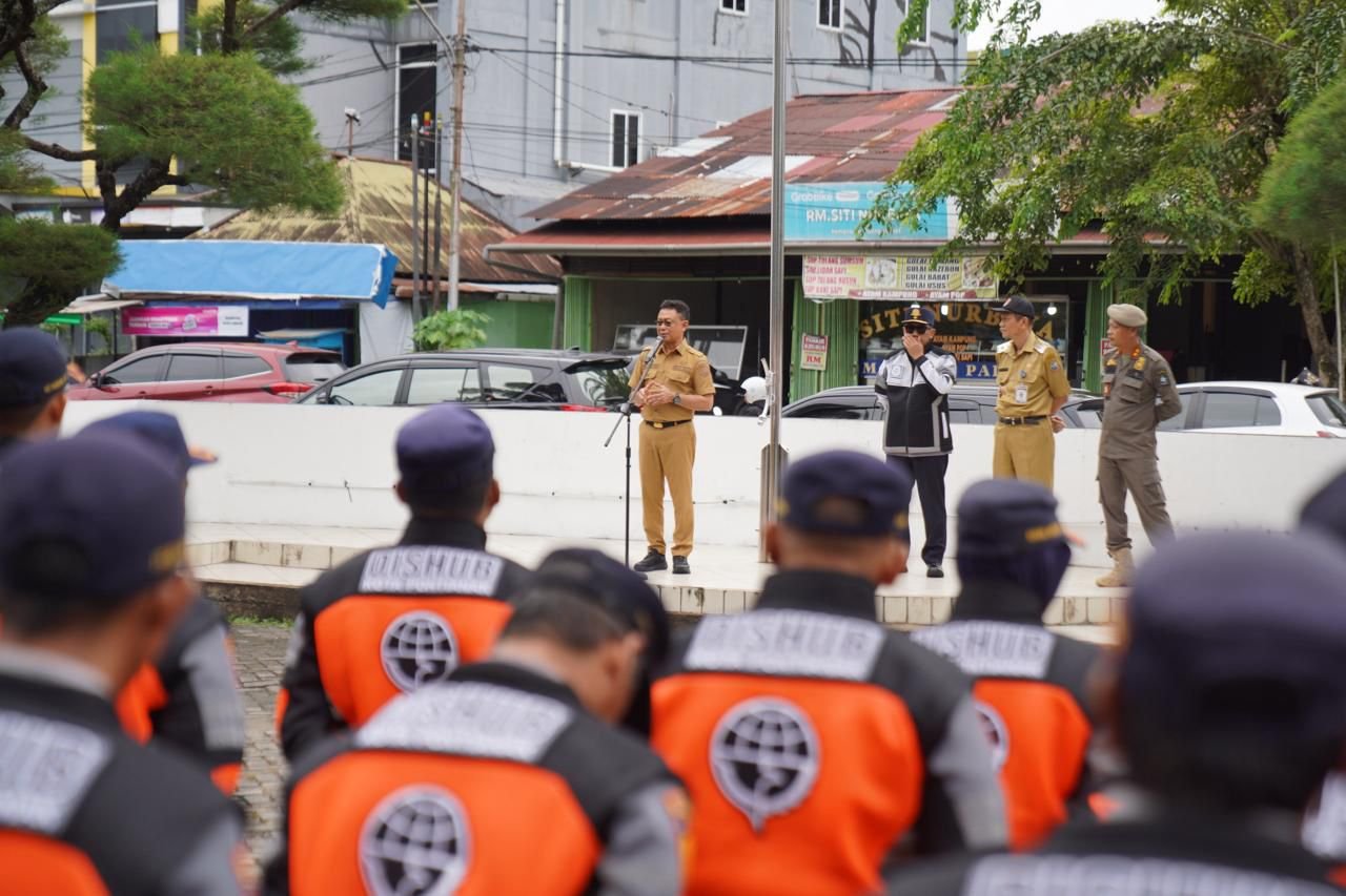 Apel Gabungan Pengamanan Natal dan Tahun Baru, Wako Pontianak Ingatkan Kesiapsiagaan Petugas Waspadai Cuaca Ekstrem