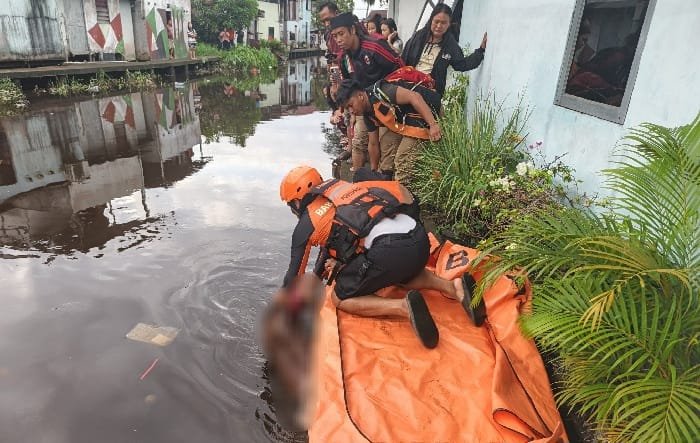Banjir Rob di Pontianak Telan Bocah 10 Tahun