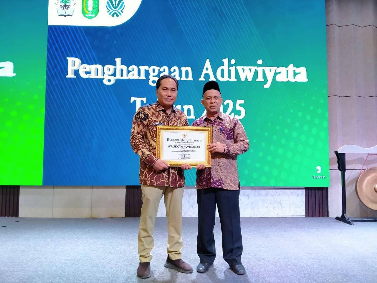Pontianak Raih Penghargaan Adiwiyata Provinsi Kalbar 2025, Komitmen Wujudkan Green City