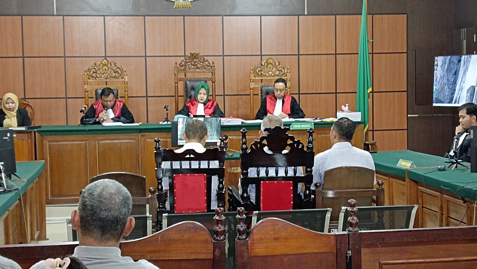 Sumastro Divonis 4 Tahun 7 Bulan Penjara