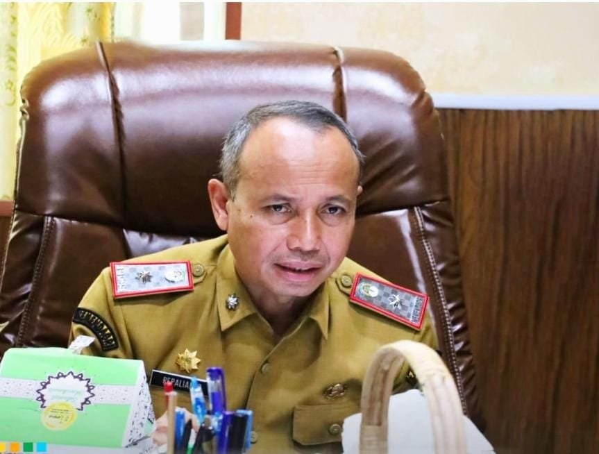 Sekda Ketapang Pimpin Rakor Penanganan Darurat Jalan Pelang - Sungai Kepuluk