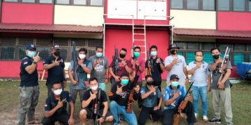 Para atlet Perbakin Sanggau saat melakukan pelatihan di GOR Pancasila Sanggau Permai, Sabtu (21/08/2021).