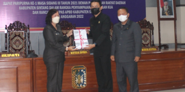 Rapat Paripurna Ke I Masa Persidangan III Tahun 2021 DPRD Kabupaten Sintang di Ruang Sidang DPRD Kabupaten Sintang, Rabu (01/09/2021).