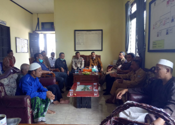 Keterangan foto: Komisi III DPRD KKU saat melakukan Kunjungan Kerja (Kunker) di Desa Simpang Tiga, Senin (06/08/2021). (Kamiriluddin)