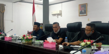 Keterangan foto: DPRD menggagas rapat bersama eksekutif dan pihak terkait guna menyelesaikan polemik relokasi Puskesmas Siduk, Selasa (07/08/2021). (Kamiriluddin)
