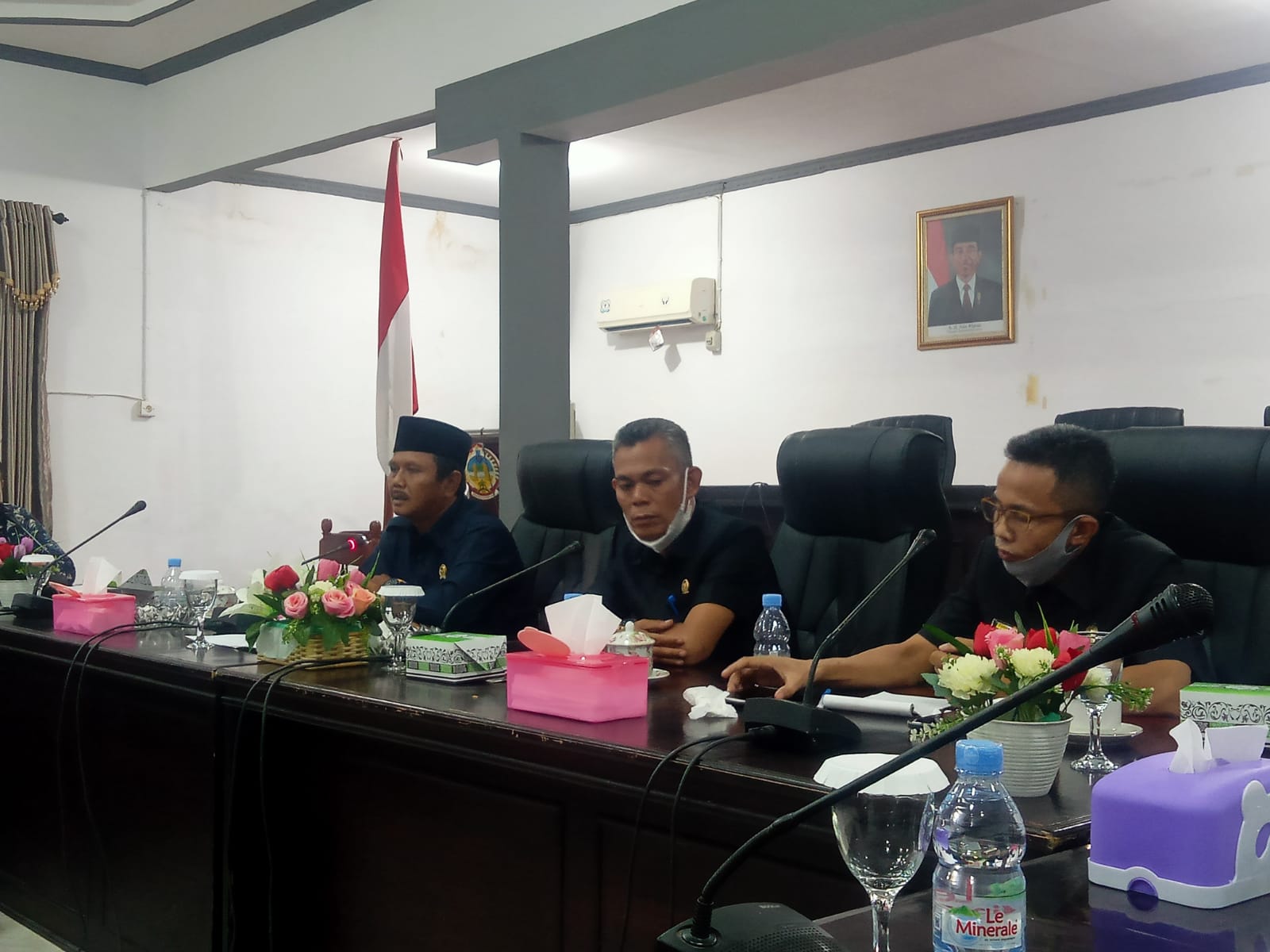 Keterangan foto: DPRD menggagas rapat bersama eksekutif dan pihak terkait guna menyelesaikan polemik relokasi Puskesmas Siduk, Selasa (07/08/2021). (Kamiriluddin)