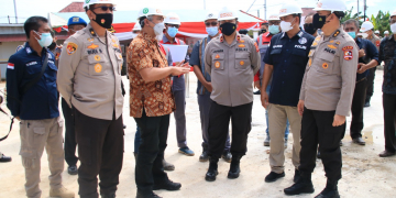 Asisten Logistik (Aslog) Kapolri Irjen Pol Firman Santyabudi bersama Tim Logistik Polri meninjau proses pembangunan gedung Laboratorium Forensik (Labfor) di Kubu Raya, Kalbar, Kamis (16/09/2021).