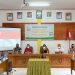Cabjari Entikong memberi penerangan hukum di aula kantor Camat Entikong. Foto: Ist