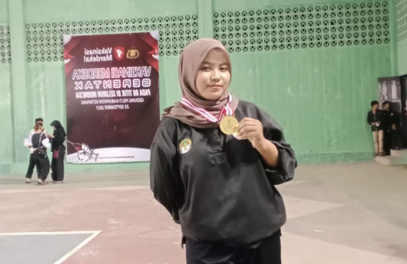 Dwi Farika Suci meraih Juara di Kejuaraan IPSI Cup Ketapang