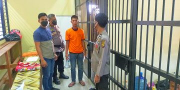 Eveng, pelaku pemerkosaan diamankan di Polres Kapuas Hulu.