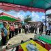 Bupati Sanggau, Paolus Hadi didampingi Wabup Yohanes Ontot, Pangeran Ratu Surya Negara (paling kiri) saat ziarah di makam panembahan H. Muhammad Said. Foto: Kiram Akbar/Equator Online