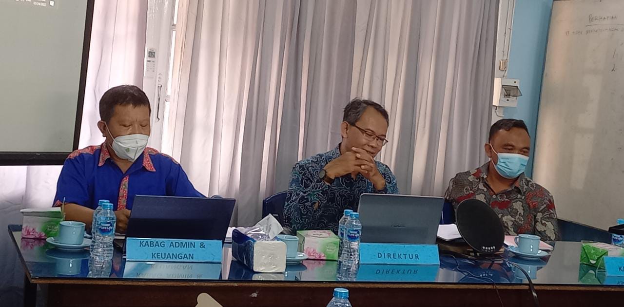 Direksi Perumda Air Minum Tirta Pancur Aji menyosialisasikan rencana kenaikan tarif. Foto: Ist