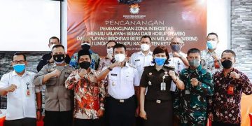 KPU Ketapang mencanangkan zona integritas yang WBK dan WBBM. Foto: Ist