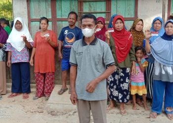 Keluarga Penerima Manfaat di Dusun Pagar Silok, Desa Balai Ingin Kecamatan Tayan Hilir. Foto: Ist