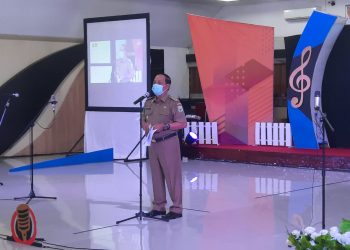 Wakil Bupati Sanggau, Yohanes Ontot membuka acara lomba paduan suara dalam rangka HUT Sanggau ke-406 di Aula Bappeda. Foto: Kiram Akbar/Equator Online