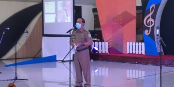 Wakil Bupati Sanggau, Yohanes Ontot membuka acara lomba paduan suara dalam rangka HUT Sanggau ke-406 di Aula Bappeda. Foto: Kiram Akbar/Equator Online