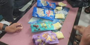 Petugas Lapas Ketapang berhasil mengamankan Narkoba yang disimpan dalam kemasan makanan. Foto: ist