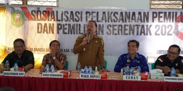 Foto----Wakil Bupati Sanggqu, Yohanes Ontot membuka sosialisasi pelaksanaan Pemilu dan Pemilihan Serentak 2022, Kamis (06/10/2022)--Diskominfo Sanggau