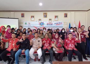 Kegiatan pelatihan Jurnalistik yang dilakukan Dinas Pendidikan Kapuas Hulu dengan menggandeng Jurnalis dari Persatuan Jurnalis Kapuas Hulu