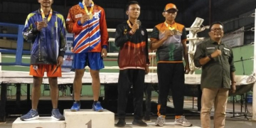 Atlet Muaythai Kapuas Hulu Natalis Hendjuk berhasil meraih medali emas di Porprov Kalbar