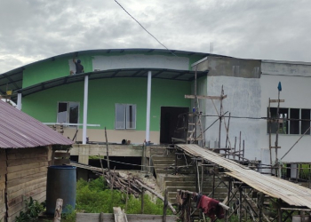 Kantor KPH Utara yang masih dalam pengerjaan ini menghabiskan dana APBD Provinsi Kalbar sebesar Rp2, 4 Miliar hingga hari ini belum selesai