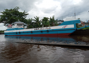 Kapal Fery Penyeberangan yang dibeli Pemkab Kapuas Hulu Rp4,7 miliar