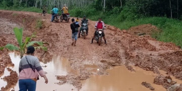 Kondisi jalan Badau-Empanang yang makin hancur