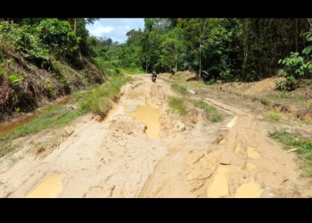 Kondisi jalan Nanga Dangkan-Nanga Luan Kecamatan Silat Hulu masih hancur