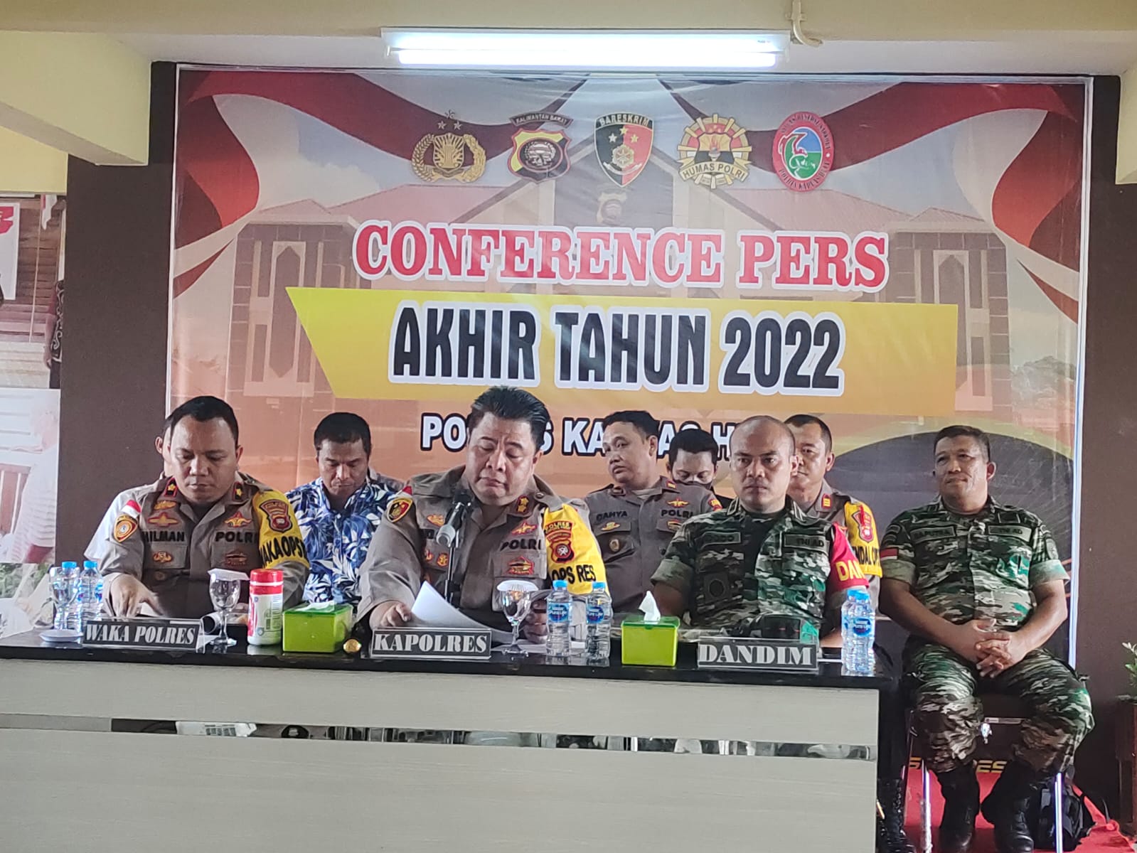 Conference Pers yang dilakukan Polres Kapuas Hulu dalam pencapaian kinerja tahun 2022