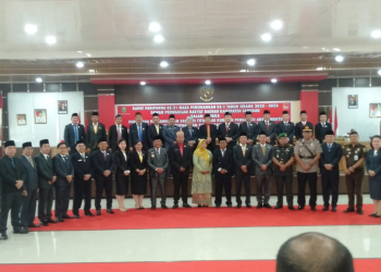 Sah! Titik Erni Kurniah Resmi Jabat Anggota DPRD Sanggau 