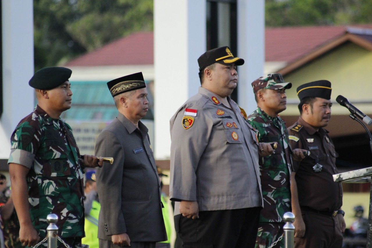 Apel gabungan persiapan menjelang tahun baru 2023 yang dilaksanakan Polres Kapuas Hulu