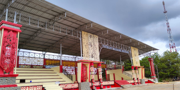 Foto--Tribun utama pelaksanaan MTQ ke-31 tingkat Kabupaten dan Provinsi Kalbar di lapangan Sabang Merah 
