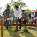 Penancapan tiang pertama pembangunan rumah singgah Babinsa oleh Wakil Bupati Kapuas Hulu Wahyudi Hidayat