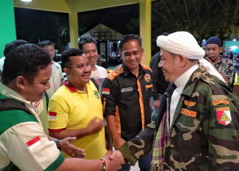 Pemuda Katolik Kapuas Hulu saat membantu pengamanan acara NU Bersholawat