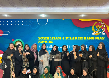 Anggota DPD RI Erlinawati menggelar sosialisasi empat pilar kebangsaan bersama Alumni SMA Muhammadiyah Kota Pontianak Kalimantan Barat
