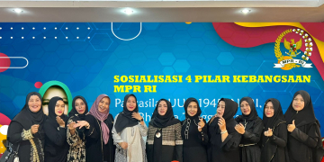 Anggota DPD RI Erlinawati menggelar sosialisasi empat pilar kebangsaan bersama Alumni SMA Muhammadiyah Kota Pontianak Kalimantan Barat