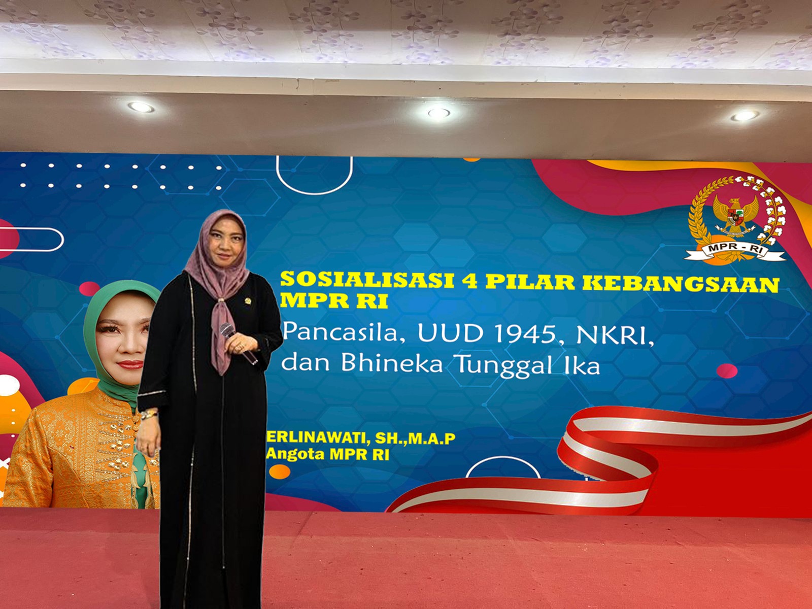 Erlinawati Anggota DPD RI didalam kegiatan sosialisasi empat pilar kebangsaan di Pontianak Kalimantan Barat