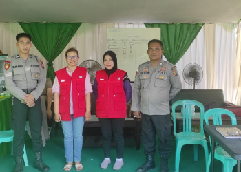 Foto---Petugas medis yang berjaga di Posko Terpadu Operasi Ketupat Kapuas 2023, Minggu (30/04/2023)--Kiram Akbar