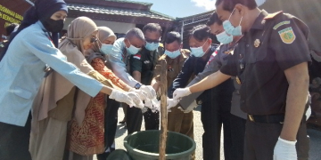 Kejari Sanggau Musnahkan Barang Bukti 40 Perkara  Periode Agustus 2022-Juni 2023