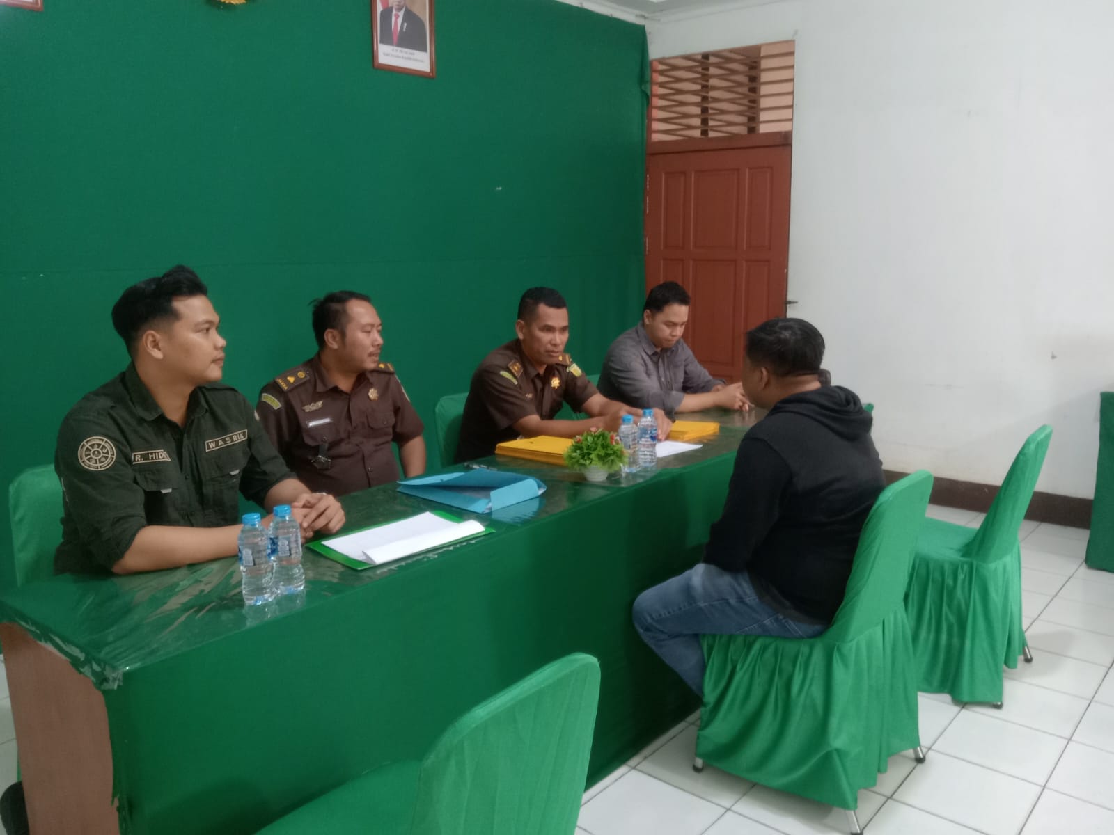 Proses negoisasi antara pihak perusahaan dengan Kejari Kapuas Hulu yang didampingi juga dari BPJS Ketenagakerjaan terkait tunggakan pembayaran iuran