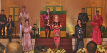 Foto---Kalengkang Fasion Day yang digelar di halaman kerayon Surya Negara Sanggau, Rabu (19/07/2023) malam—ist