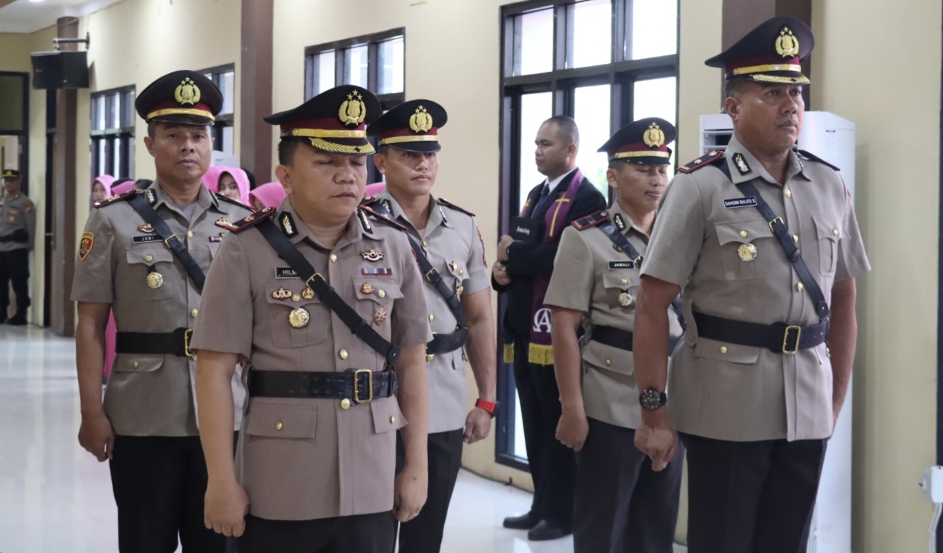 Proses Sertijab Waka Polres dan Dua Kasat di Polres Kapuas Hulu